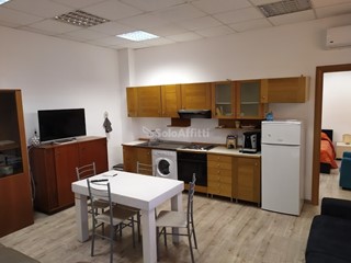 Bilocale in Affitto a Reggio Calabria, zona Viale Calabria, 600€, 60 m², arredato
