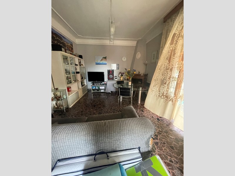 Quadrilocale in Vendita a Sarzana, 195'000€, 135 m²