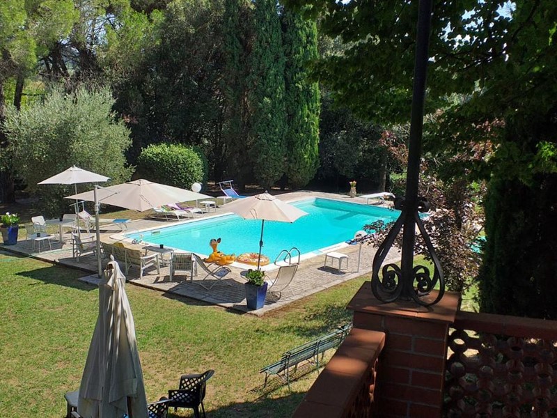 Casa di corte in Vendita a Capannori, zona Gragnano, 1'000'000€, 260 m²