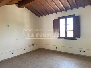 Bilocale in Vendita a San Giuliano Terme, zona Asciano, 170'000€, 50 m²