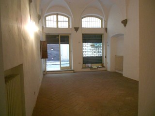Attività commerciale in Vendita a Lucca, zona Centro Storico, 250'000€, 80 m²