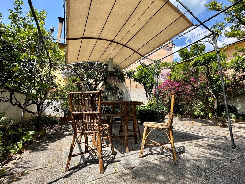 Casa Indipendente in Vendita a Diano San Pietro, 430'000€, 230 m²