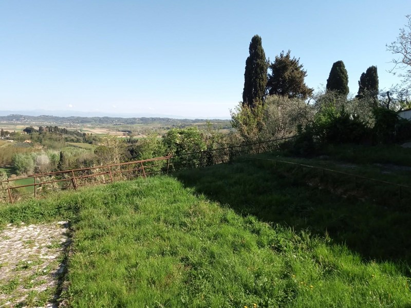 Appartamento in Vendita a Peccioli, 65'000€, 110 m²