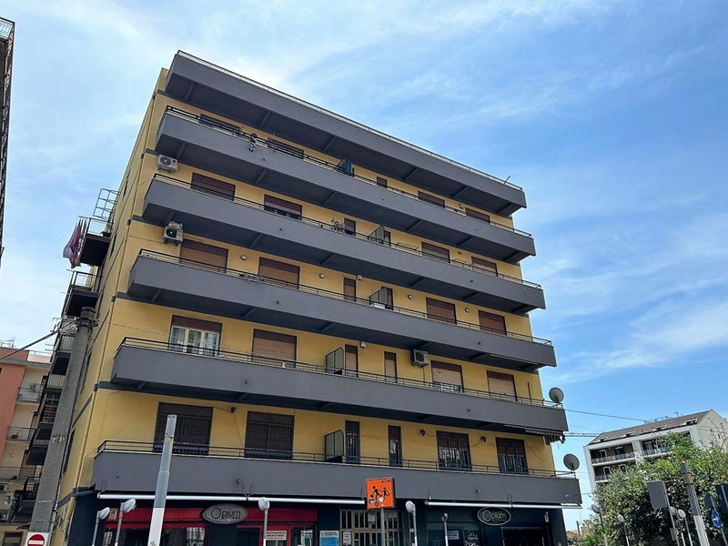 Trilocale in Vendita a Messina, 100'000€, 110 m²