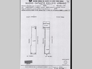 Magazzino in Vendita a Bari, zona via pasubio, 90, 160'000€, 130 m²