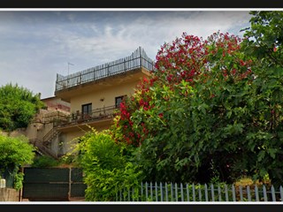 Casa Indipendente in Vendita a Sant'Apollinare, zona Su strada provinciale, centro., 190'000€, 300 m²