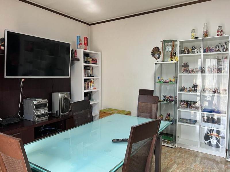 Quadrilocale in Vendita a Lugagnano Val d'Arda, 130'000€, 125 m², con Box