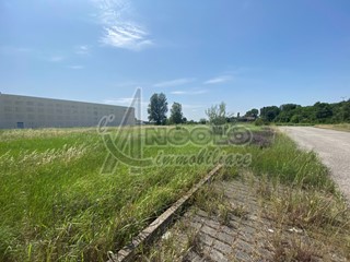 Terreno industriale in Vendita a Occhiobello, 179'000€, 5380 m²
