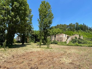 Attività commerciale in Vendita a San Miniato, zona Corazzano, 420'000€, 133500 m²