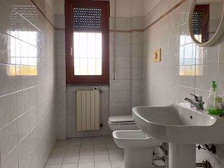 Ufficio in Affitto a Arezzo, 550€, 52 m²