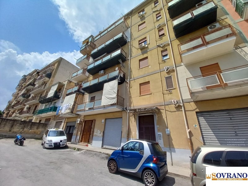 Quadrilocale in Vendita a Palermo, 128'000€, 124 m²