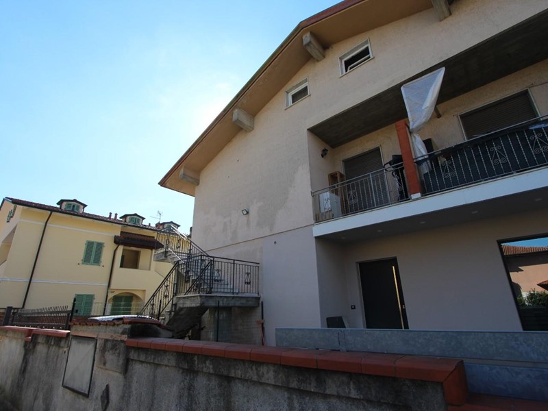 Appartamento in Vendita a Massa, zona Marina di Massa, 220'000€, 110 m²