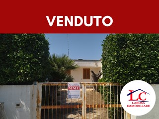 Casa Indipendente in Vendita a Melendugno, zona Torre Saracena, 85'000€, 50 m²