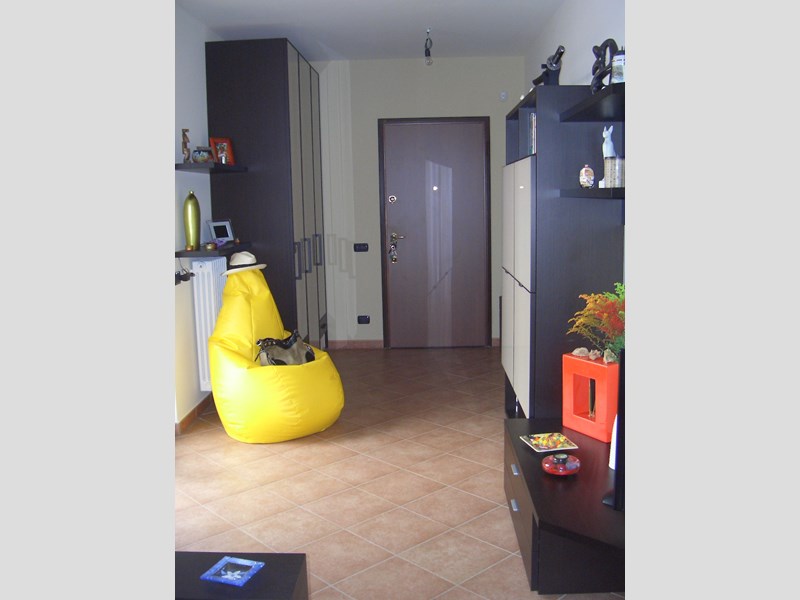 Bilocale in Vendita a Guanzate, 100'000€, 80 m², arredato