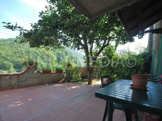 Casa Indipendente in Vendita a Luni, zona Annunziata, 100'000€, 130 m²