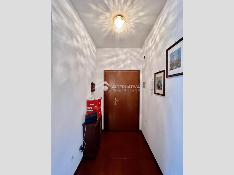 Appartamento in Vendita a Lucca, zona Sant'Anna, 210'000€, 102 m², arredato