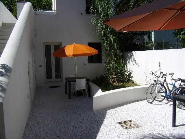 Casa Semi Indipendente in Vendita a Carrara, zona Marina di Carrara, 550'000€, 130 m²