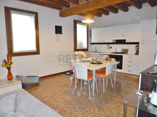 Quadrilocale in Vendita a Sarego, 145'000€, 90 m², arredato, con Box