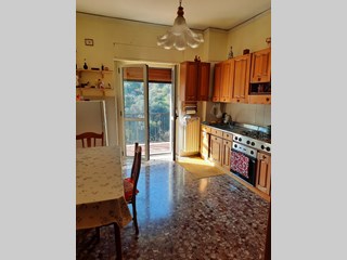 Appartamento in Vendita a Corigliano Rossano, zona ROSSANO, 150'000€, 200 m², arredato