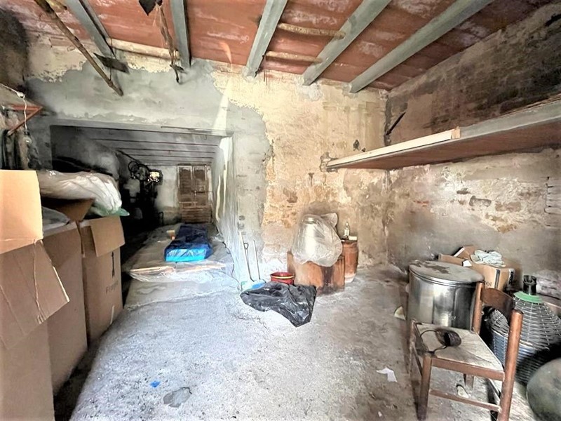Immobile commerciale in Vendita a Peccioli, zona Fabbrica, 25'000€, 44 m²