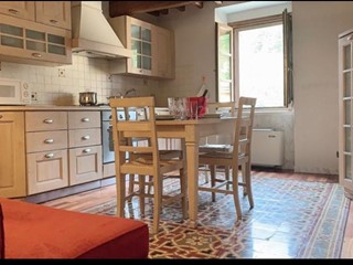 Casa Indipendente in Vendita a Carrara, zona Gragnana, 115'000€, 100 m², arredato