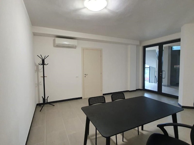 Ufficio in Affitto a Pisa, 450€, 22 m²