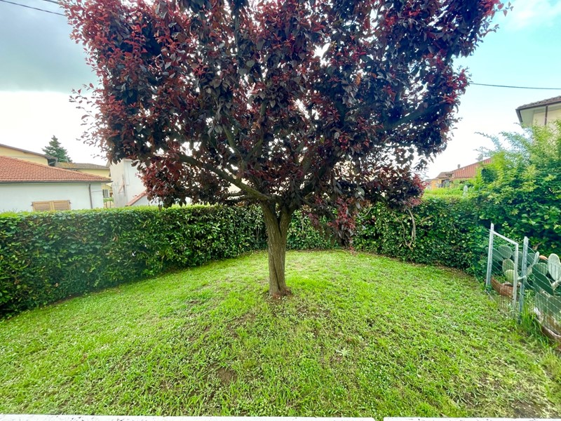 Quadrilocale in Vendita a Pietrasanta, zona pietrasanta, 269'000€, 95 m²