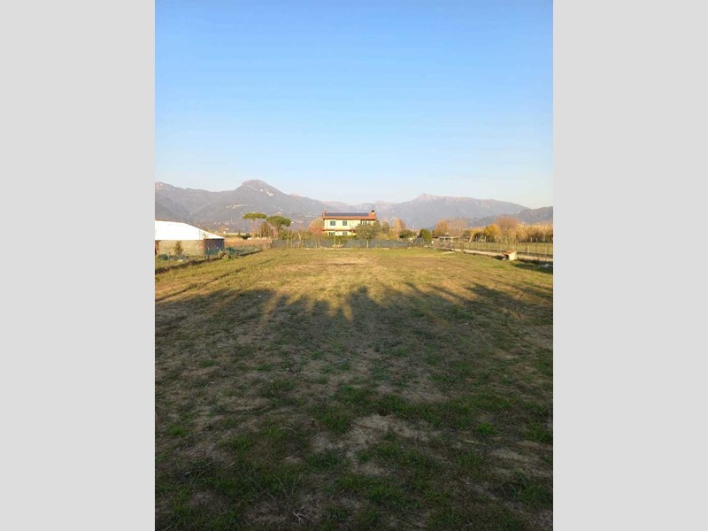 Terreno agricolo in Affitto a Pietrasanta, zona pietrasanta, 550€, 1784 m²