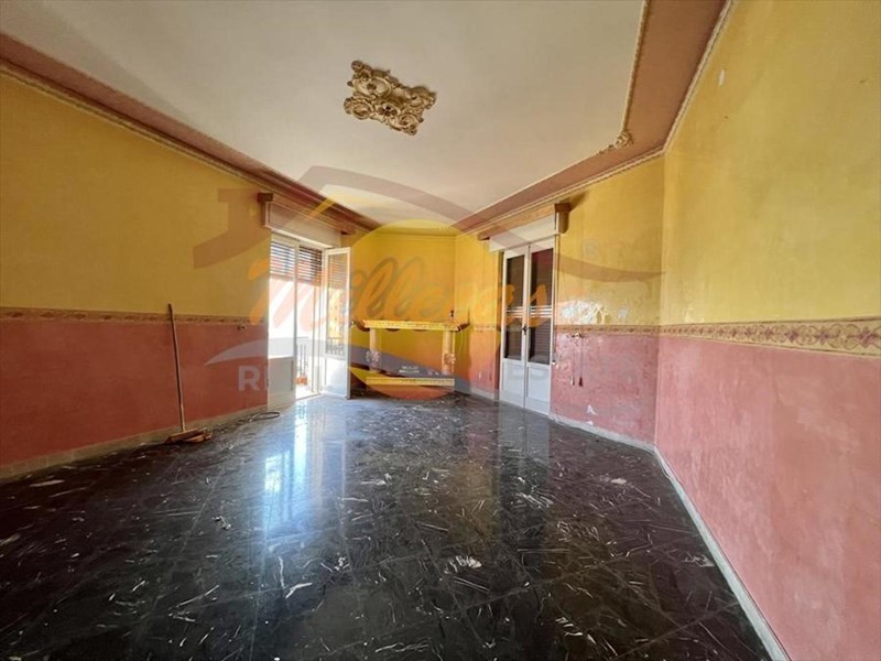 Appartamento in Vendita a Siracusa, zona Grottasanta, 95'000€, 120 m²