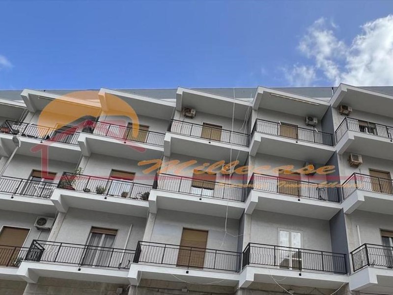 Appartamento in Vendita a Siracusa, zona Grottasanta, 148'000€, 155 m²