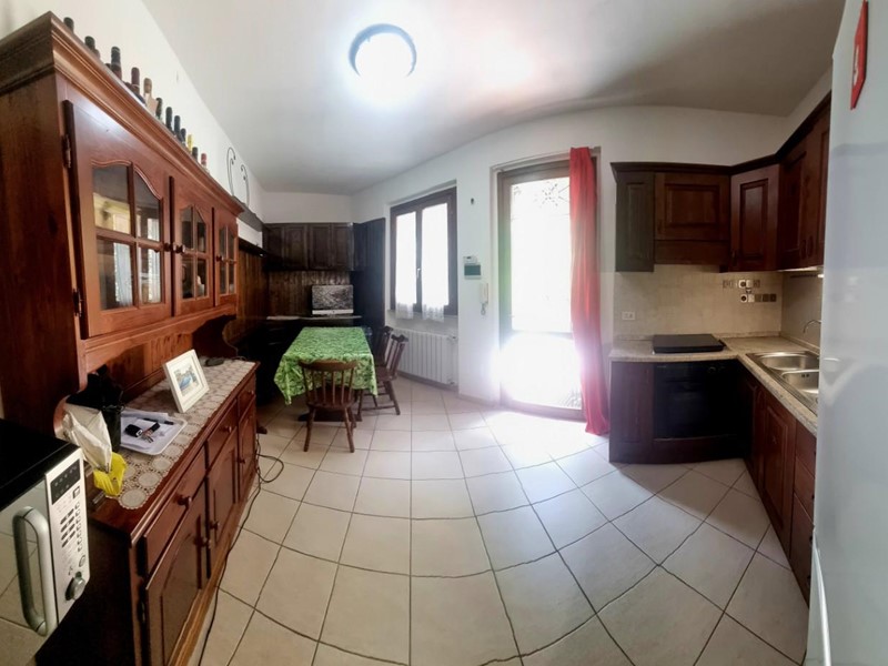 Bilocale in Vendita a Collesalvetti, zona Parrana San Martino, 99'000&euro;, 50 m², arredato, con Box