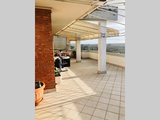 Appartamento in Vendita a Seravezza, zona Querceta, 150 m², arredato