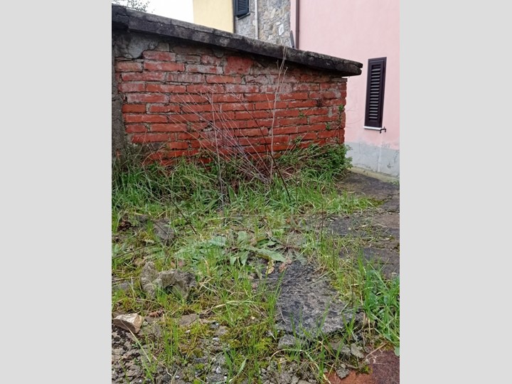 Casa Semi Indipendente in Vendita a Capannori, zona Pieve San Paolo, 60'000€, 90 m²