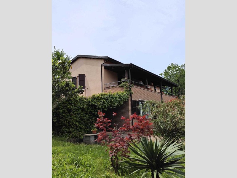 Casa Indipendente in Vendita a Aulla, 298'000€, 230 m², arredato, con Box