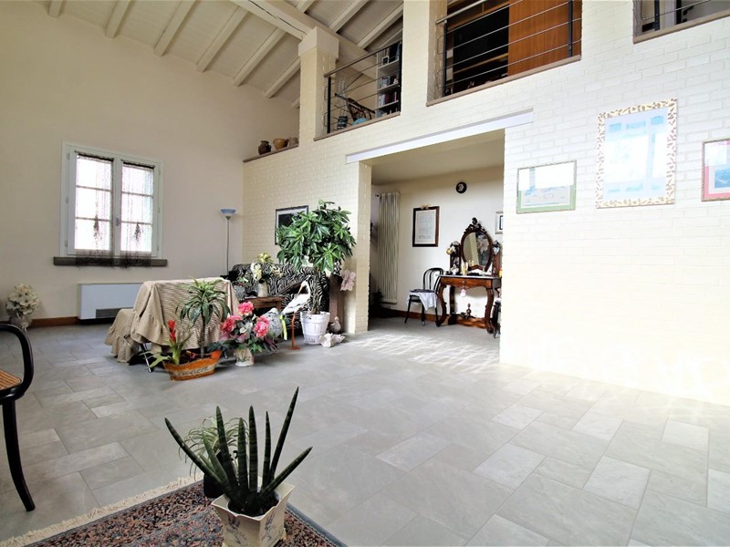 Loft in Vendita a Capannoli, 450'000€, 220 m², arredato, con Box