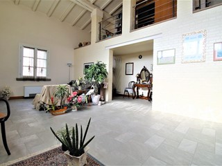Loft in Vendita a Capannoli, 450'000€, 220 m², arredato, con Box