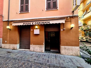 Immobile commerciale in Affitto a Aulla, 500€, 35 m²