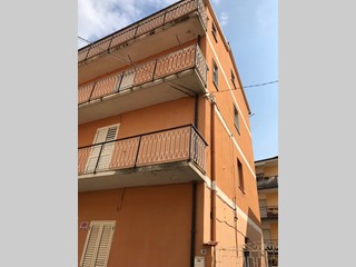 Quadrilocale in Vendita a Gizzeria, zona Gizzeria Lido, 120'000€, 120 m²