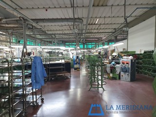 Capannone in Vendita a Cerreto Guidi, 850'000€, 1317 m²