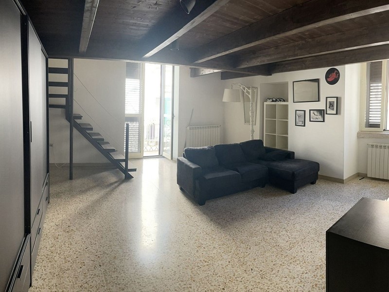 Casa Indipendente in Vendita a Canosa di Puglia, 110'000€, 100 m²