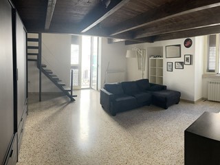 Casa Indipendente in Vendita a Canosa di Puglia, 110'000€, 100 m²