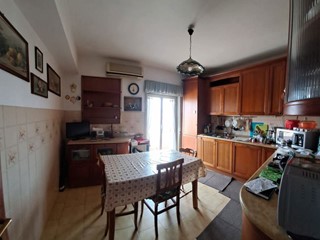 Quadrilocale in Vendita a Barcellona Pozzo di Gotto, 88'000€, 134 m²