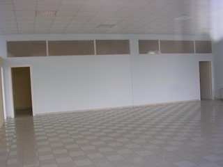 Capannone in Affitto a Lucca, zona Sant'Anna, 2'500€, 220 m²