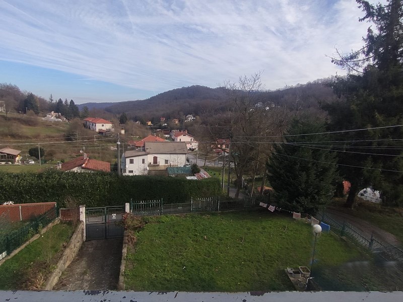 Villa in Vendita a Cairo Montenotte, zona Montenotte Superiore, 98'000€, 110 m², con Box