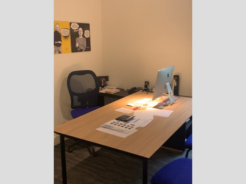 Ufficio in Affitto a Vico Equense, zona centro, 450€, 25 m², arredato