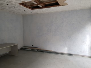 Capannone in Vendita a Lucca, zona San Marco, 35'000€, 35 m²