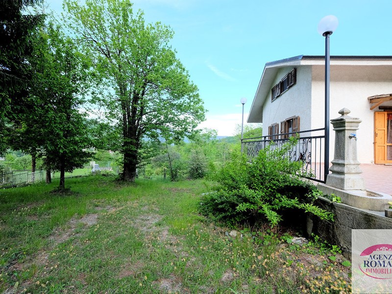 Casa Indipendente in Vendita a Pontinvrea, 350'000€, 260 m², con Box