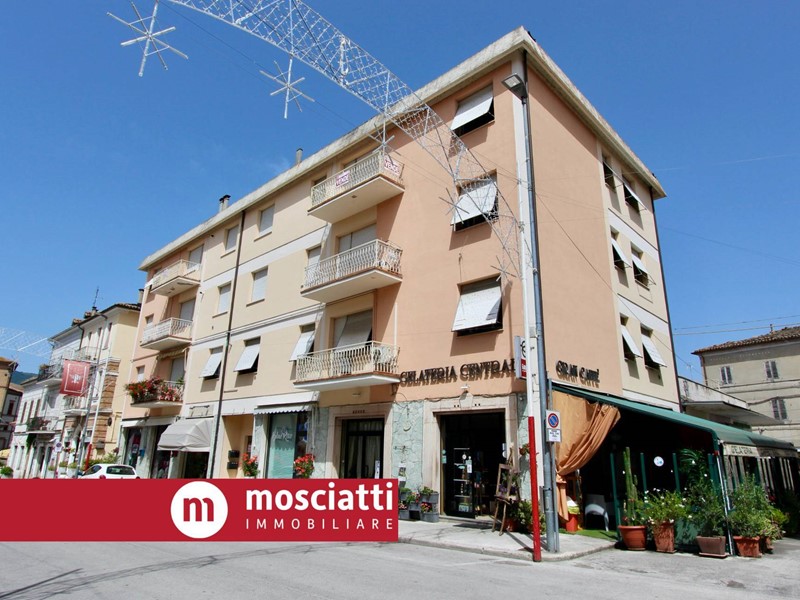 Bilocale in Vendita a Castelraimondo, 75'000€, 95 m²