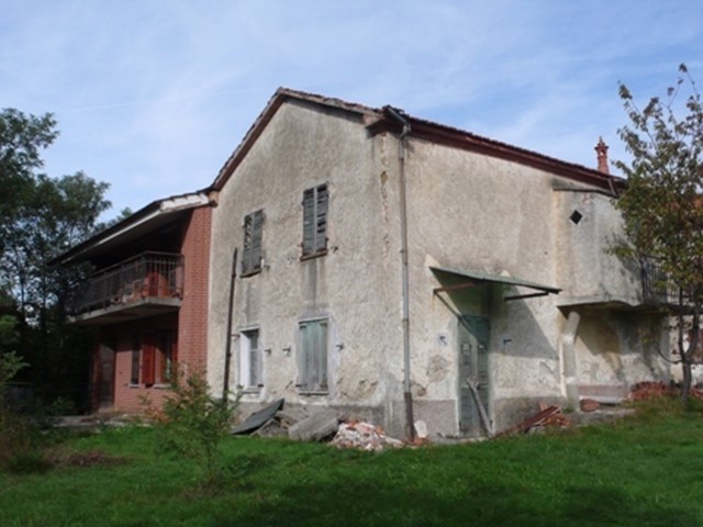 Casa Indipendente in Vendita a Ponzone, 68'000€, 200 m²