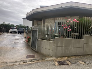 Villa in Vendita a Alcamo, zona ALCAMO MARINA, 265'000€, 103 m²